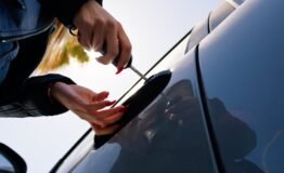 woman-opening-the-car-with-the-key-2025-01-29-03-34-52-utc woman-opening-the-car-with-the-key-2025-01-29-03-34-52-utc